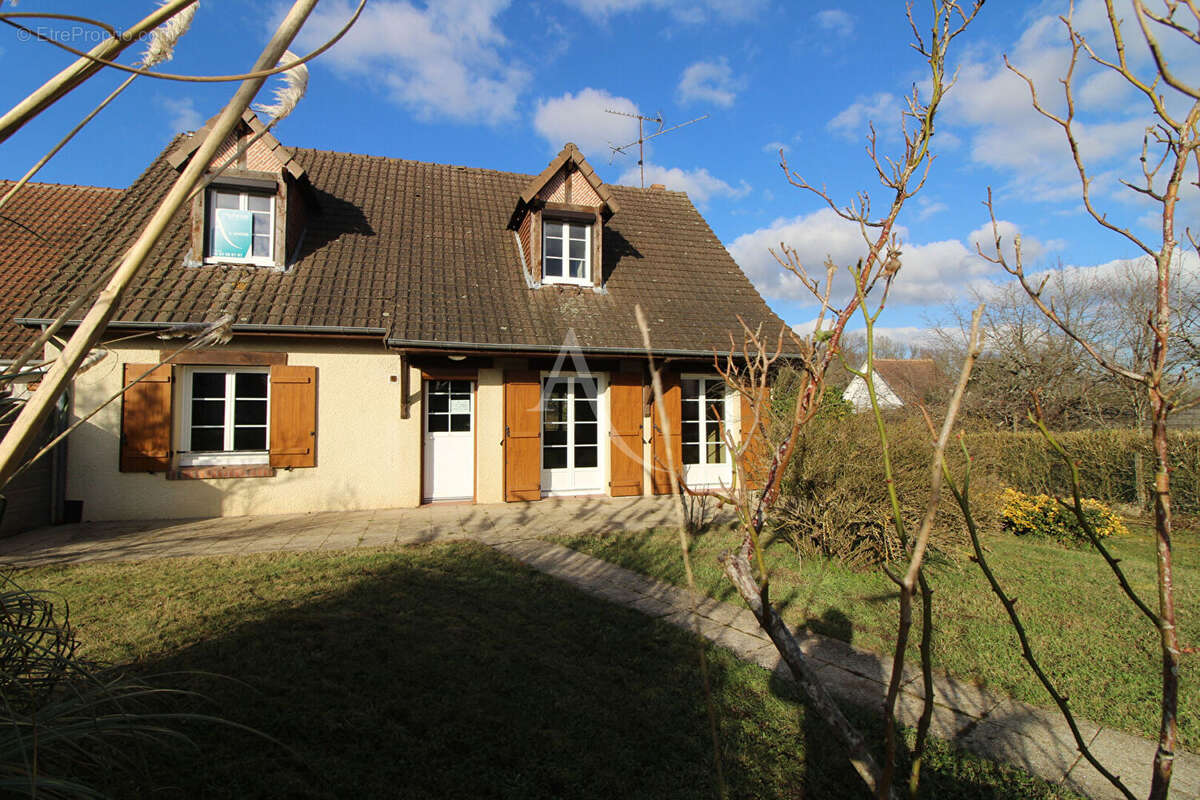 Maison à HUISSEAU-SUR-COSSON