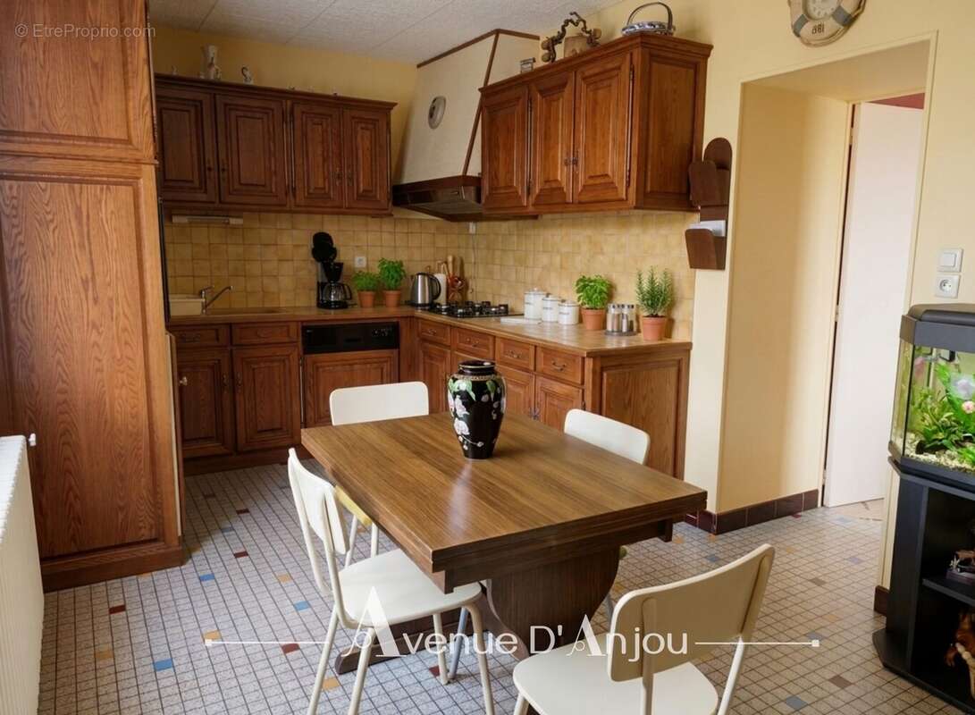 Maison à LA POUEZE