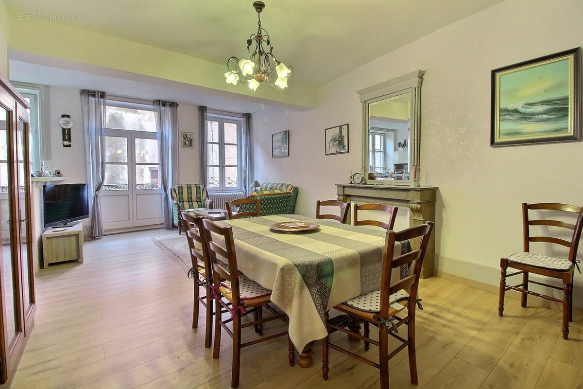 Maison à SAINT-GENGOUX-LE-NATIONAL