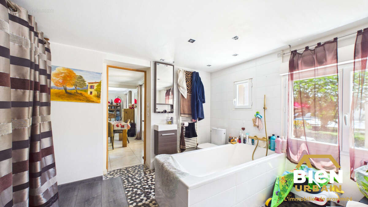 Maison 118 m² à Bouillargues  - photo 9