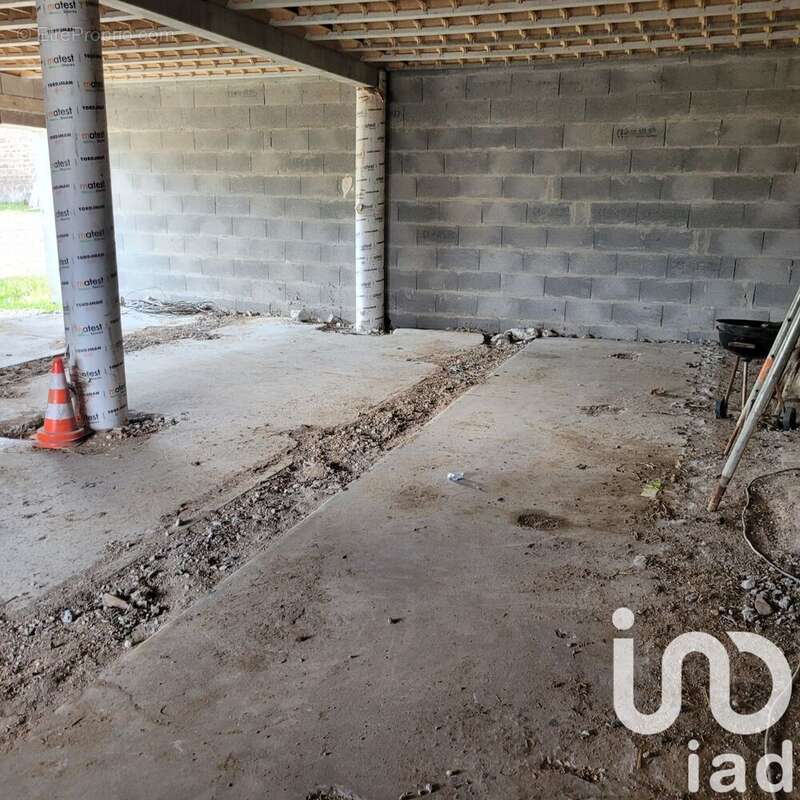Maison 165 m² à Saint-Laurent-De-Chamousset  - photo 3