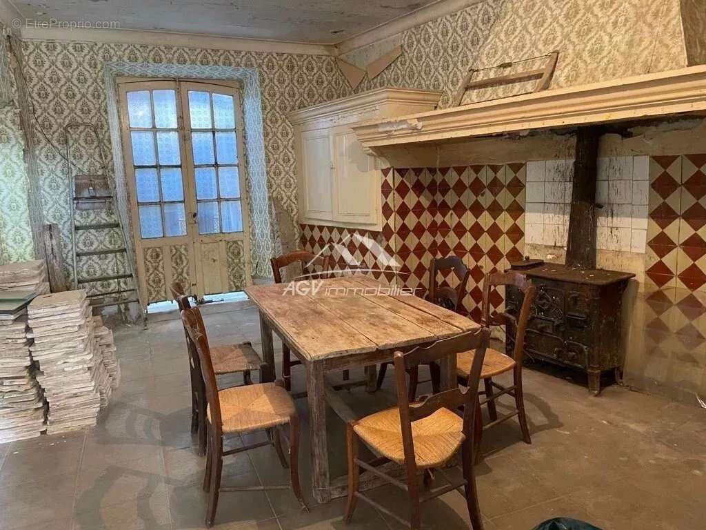 Maison à SAINT-CESAIRE-DE-GAUZIGNAN