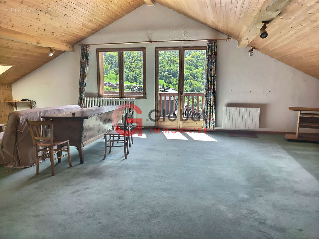Appartement à LES ALLUES