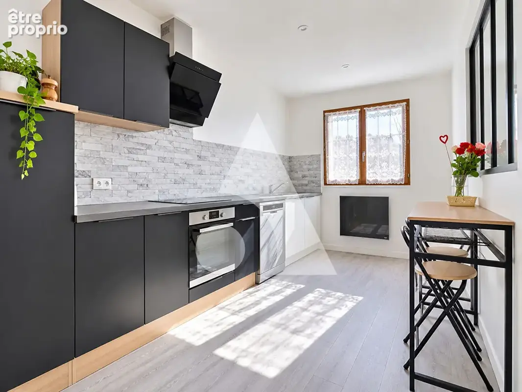 Maison Les Pavillons Sous Bois 5 pièce(s) 109 m2 - photo 3