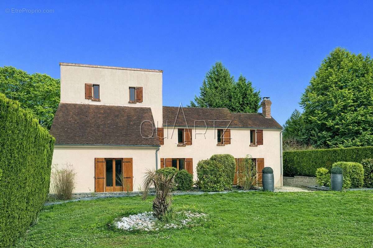Maison d'architecte à Nesles-la-Vallée - photo 17