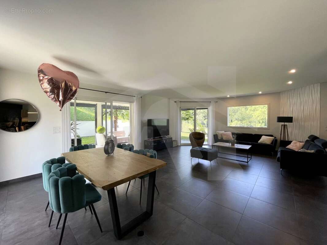 Maison à SAINT-MARTIN-D&#039;URIAGE