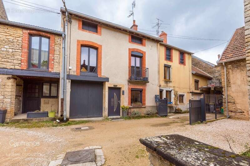 Maison à SELONGEY
