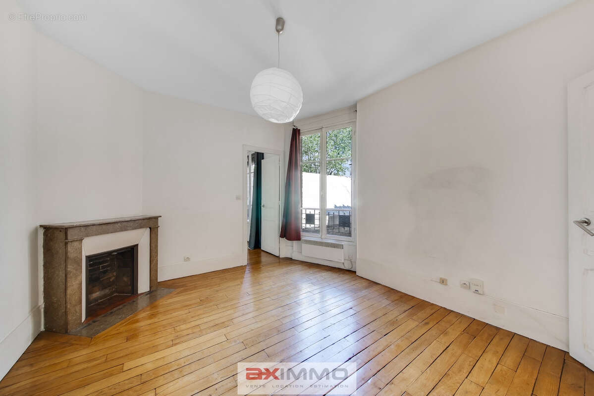 Appartement à PARIS-20E