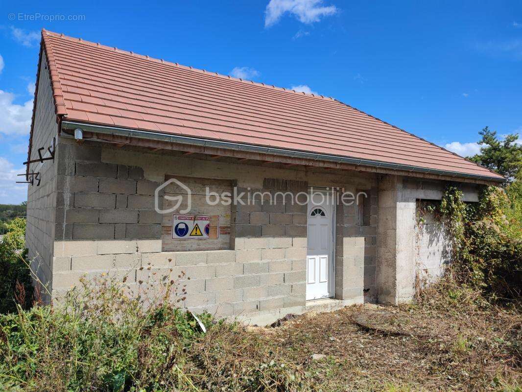 Maison à PONT-SUR-YONNE