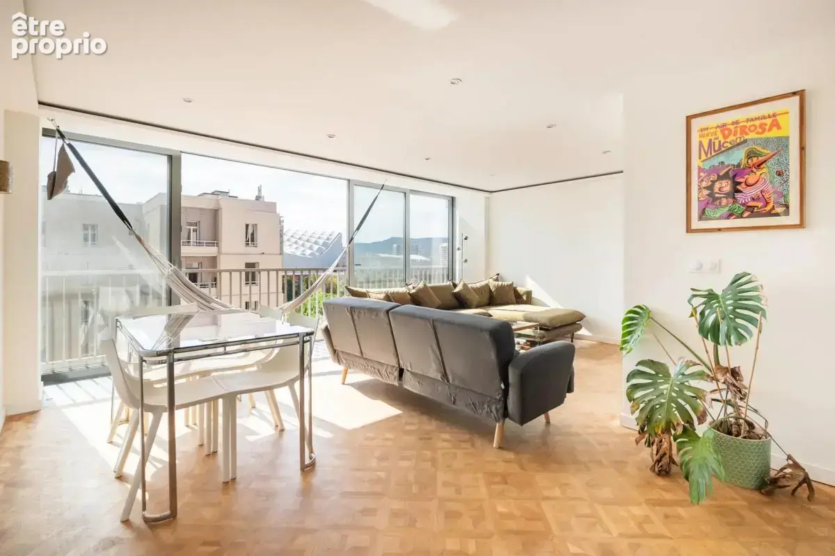 Appartement de 4 pièces de 100 m² à Marseille - photo 3