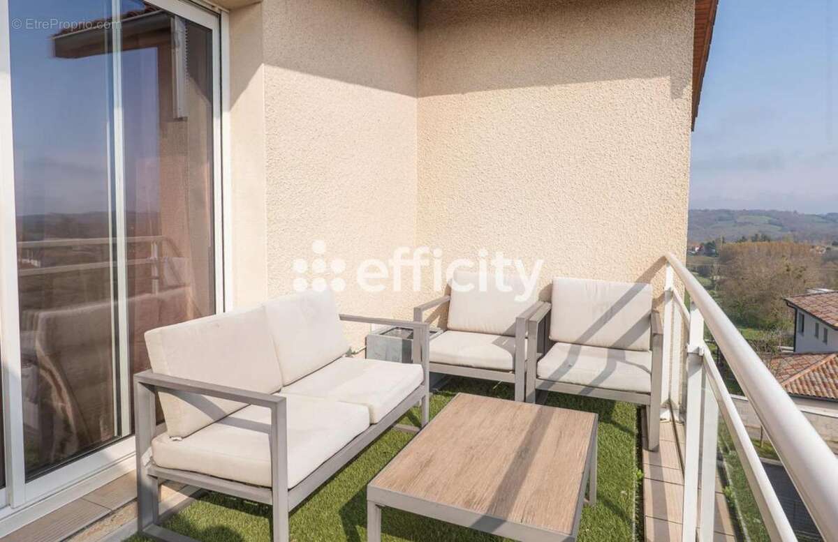 Appartement à VALENCIN