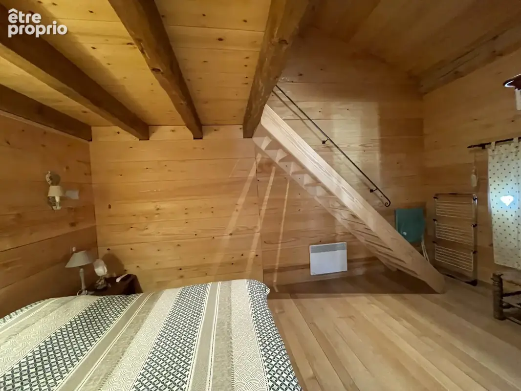 Valderoure   maison rénovée avec près d’un hectare de terrain   charme et nature - photo 9