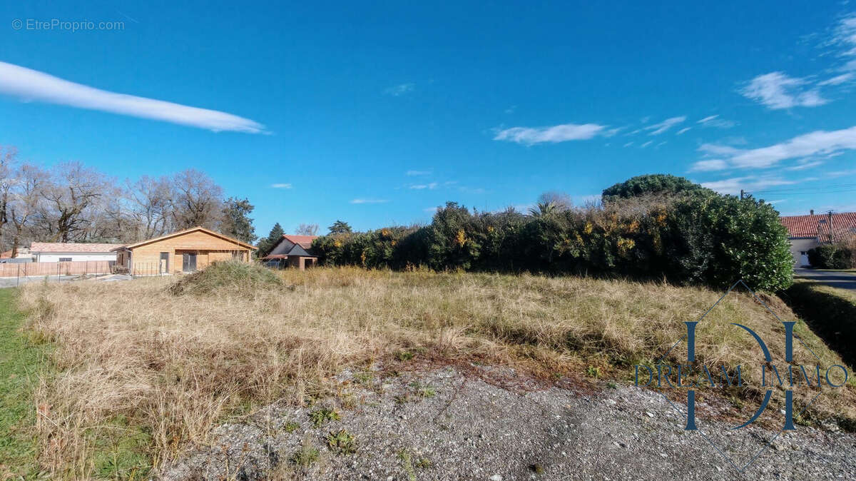 Terrain à SAINT-LON-LES-MINES
