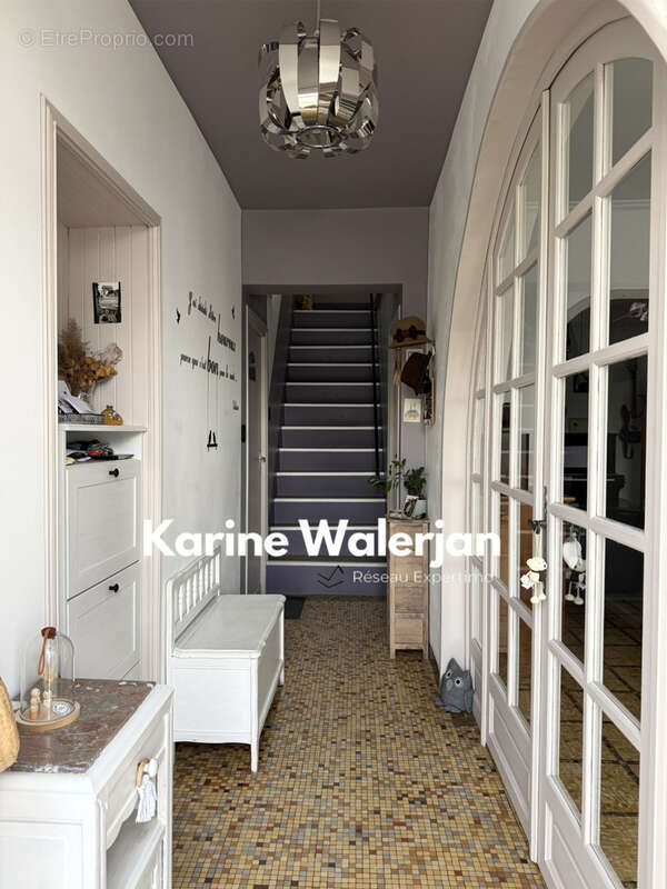 Maison à COURRIERES