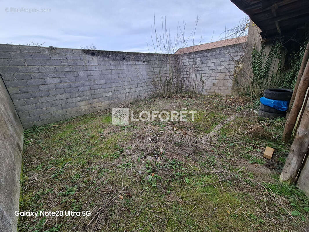 Terrain à AUDUN-LE-TICHE