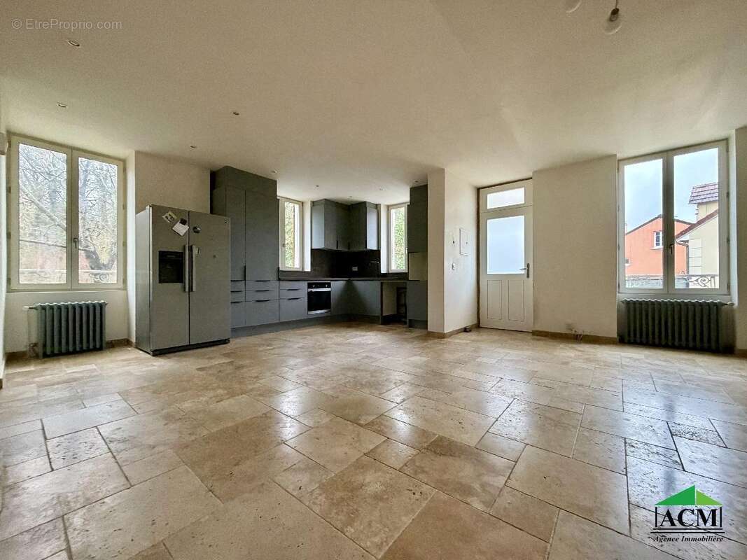 Maison à MERY-SUR-OISE