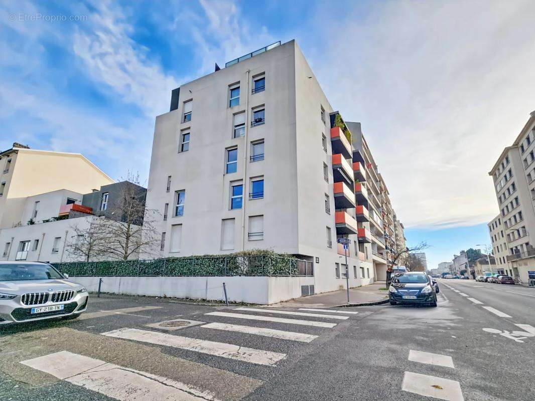 Appartement à LYON-8E