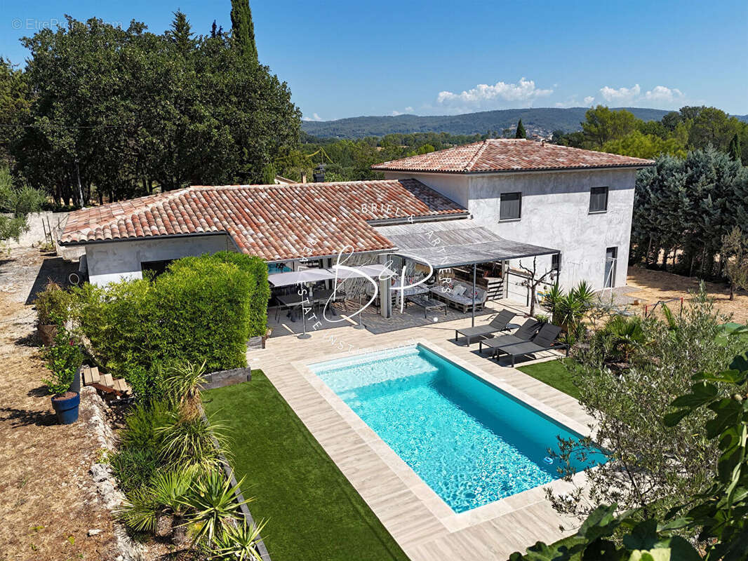 Draguignan Maison contemporaine de 154 m² , 4 ch avec piscine, terrain plat. - photo 10