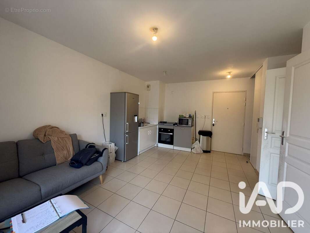 Photo 3