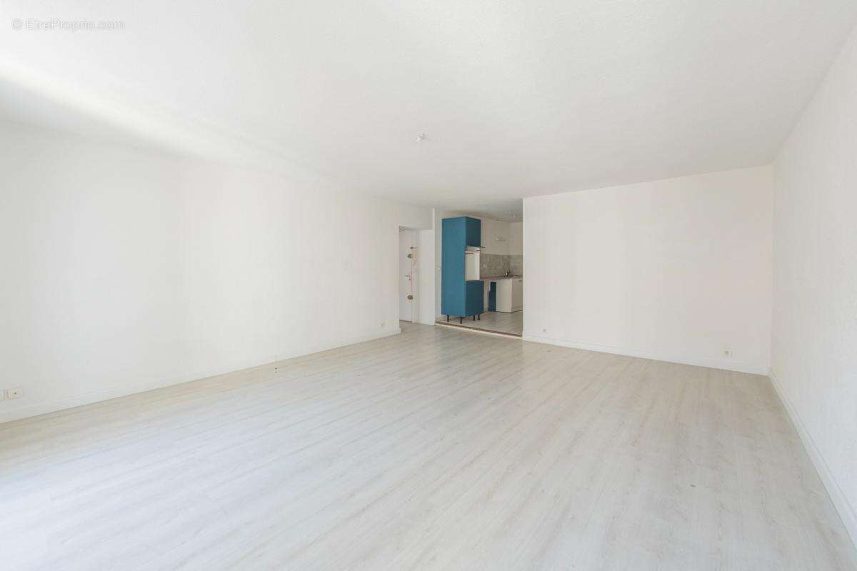 Clermont-l’hérault (34800) – appartement 4 pièces – 3 chambres – séjour 30m² – exposition sud-est – dpe b - photo 3