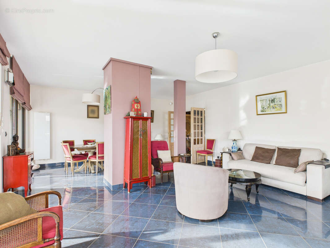 Appartement à LEVALLOIS-PERRET