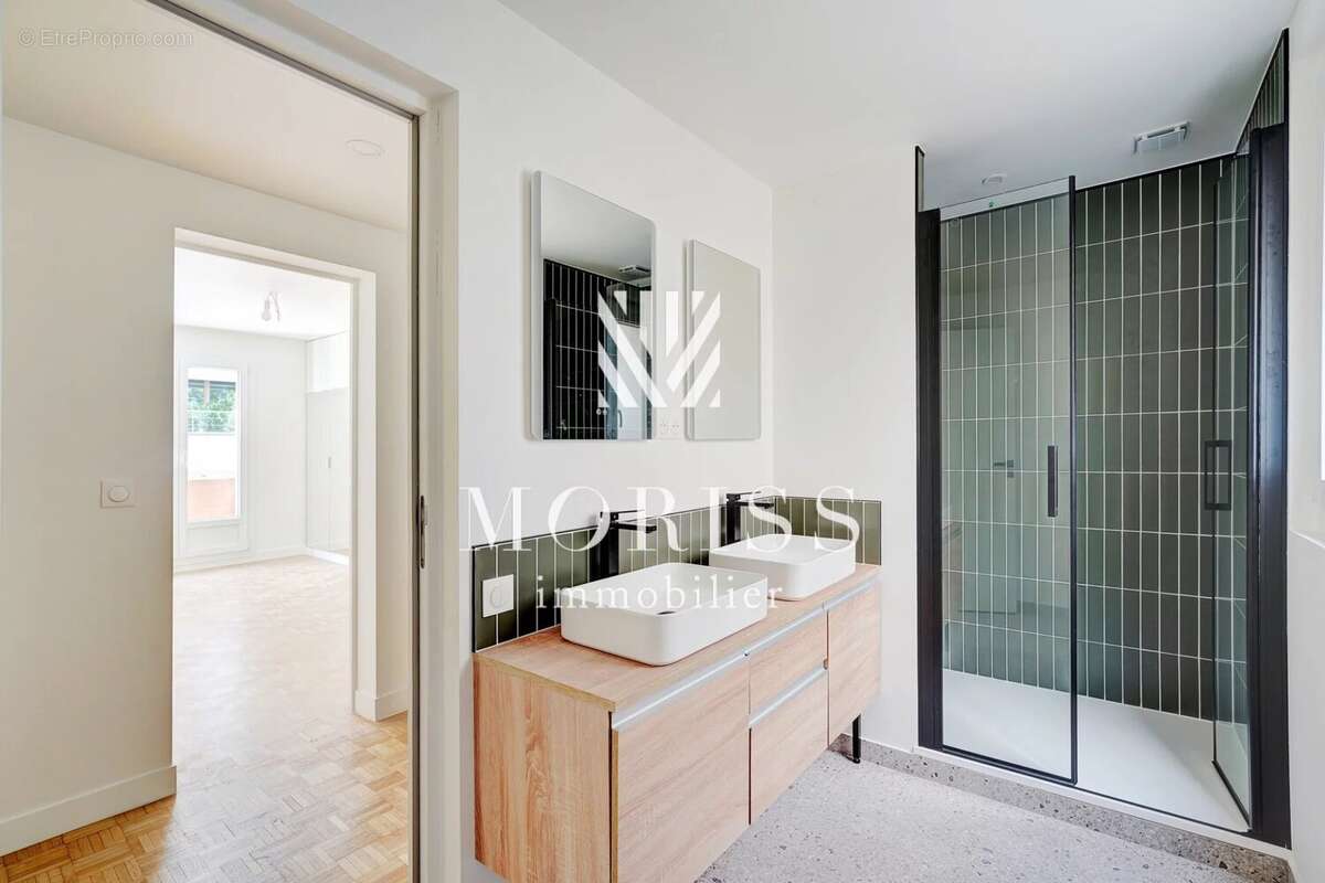 Appartement à PARIS-18E