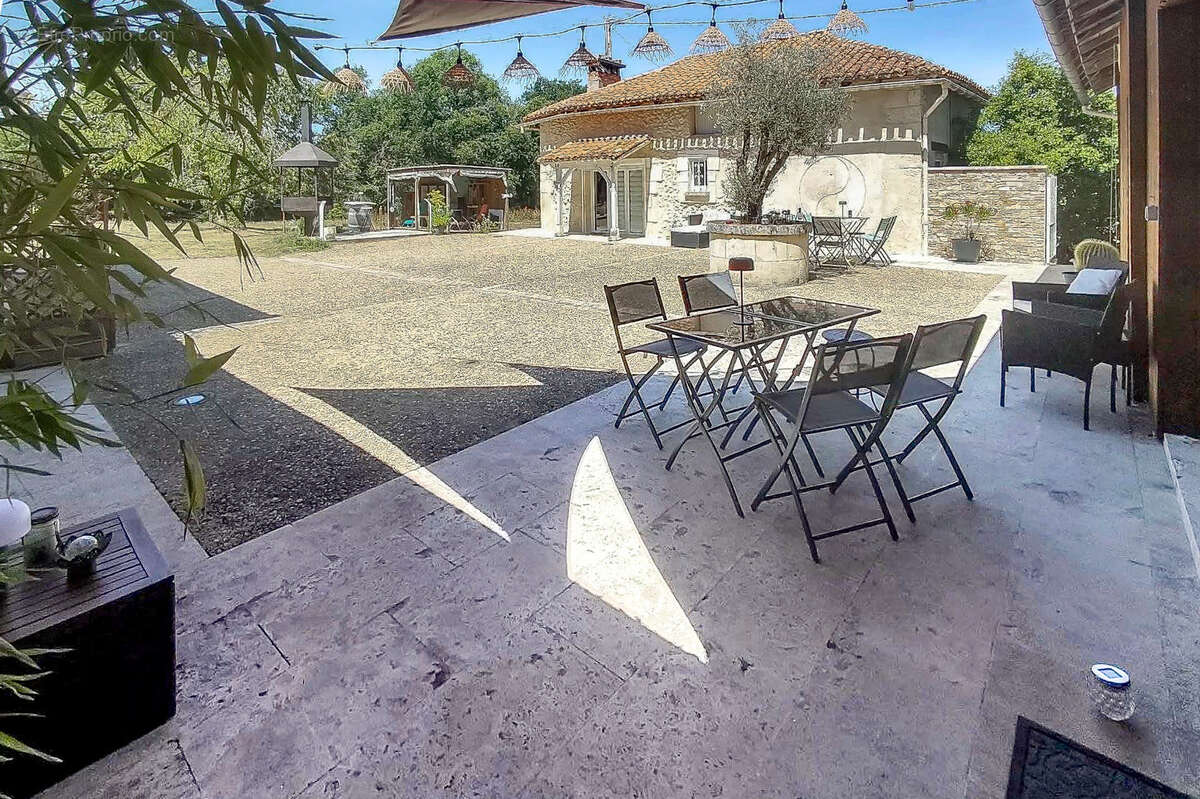 Propriété de trois maisons au calme - photo 11