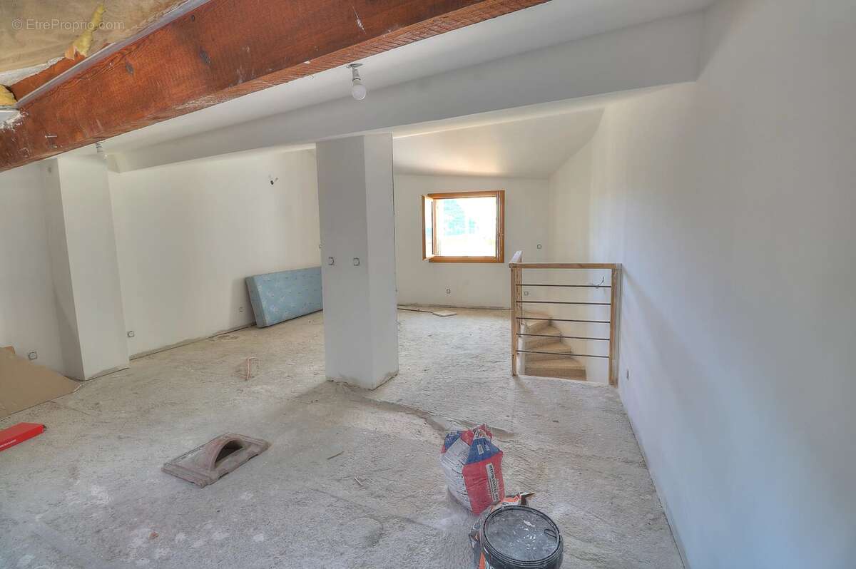 Maison à COURSEGOULES