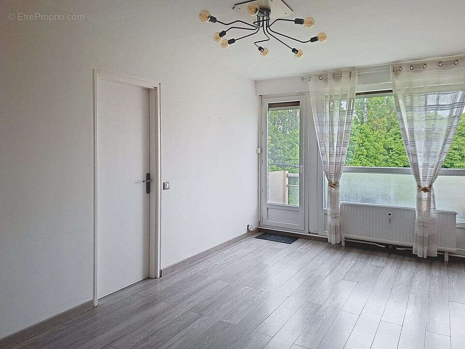 Appartement à MARLY