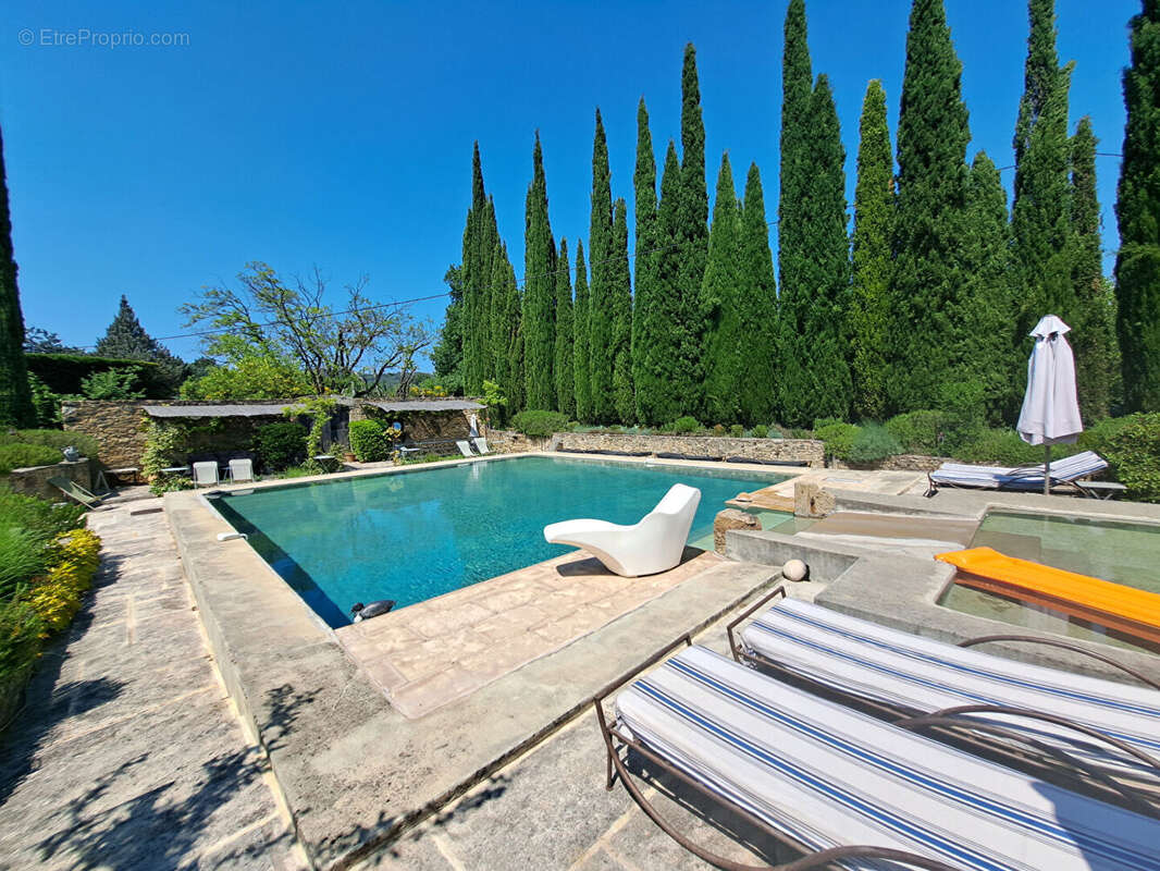 Maison à VAISON-LA-ROMAINE