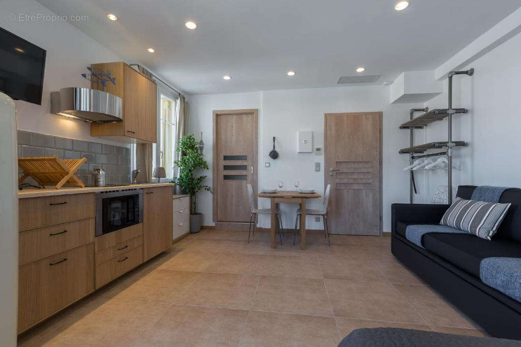 Commerce à CAGNES-SUR-MER