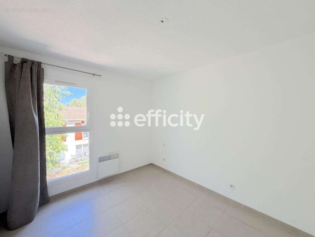 Maison 86 m² à Cournonsec  - photo 7