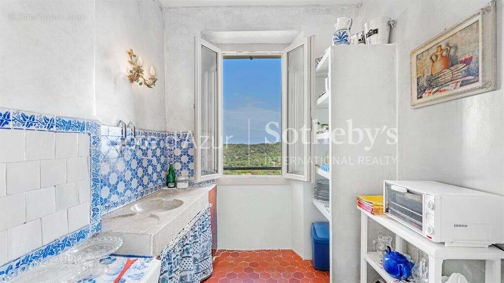Appartement duplex 4 pièces vue mer, au cœur du village historique de Ramatuelle – Exclusivité - photo 9