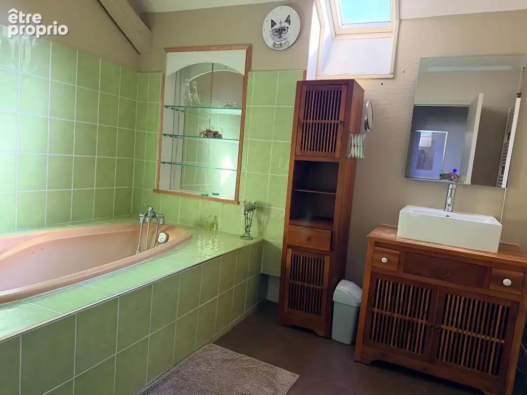 Opportunité, charmante Longère entièrement rénovée de 276 m² avec piscine, rare .... - photo 10