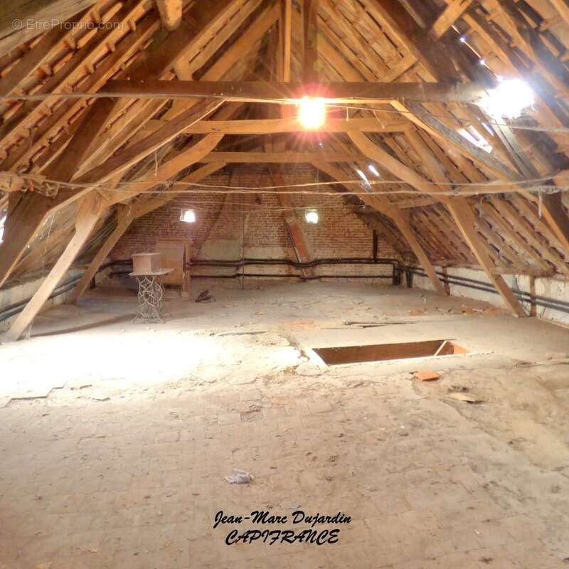 Fermette en U à Wandignies-Hamage avec cour, grange, étables et grenier aménageable - photo 13
