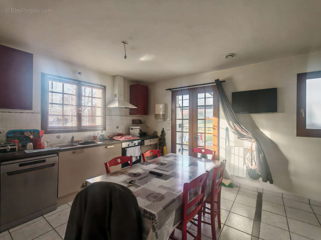 Maison à LA ROUXIERE