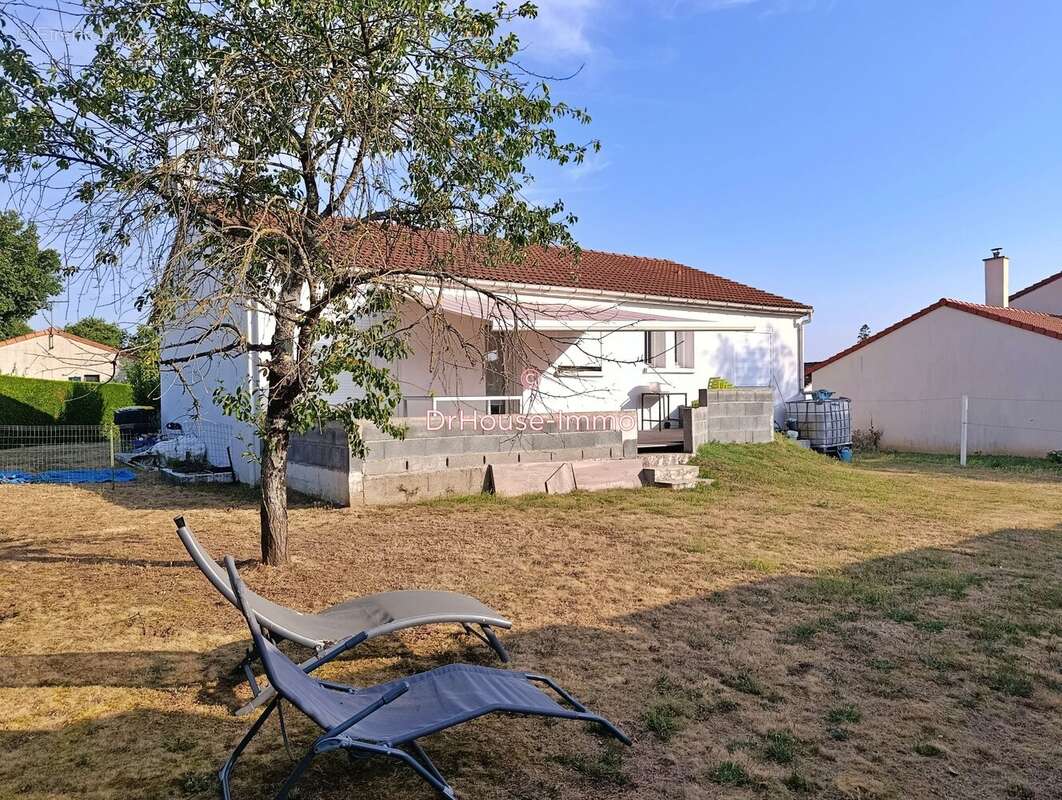 Maison 87 m² à Saint-Germain-Sur-Moine  - photo 8