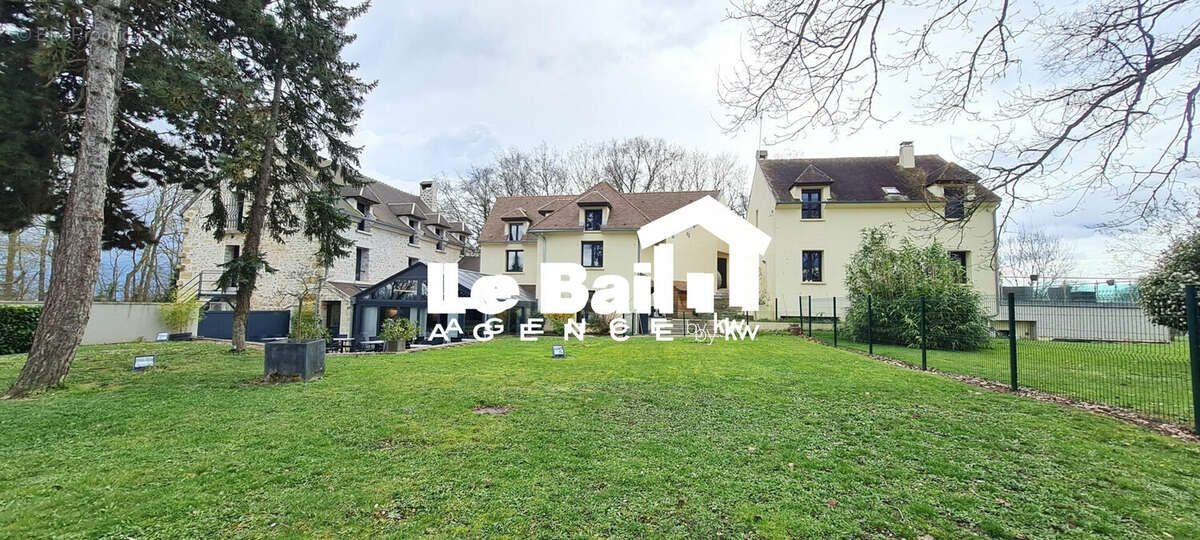 Commerce à CORMEILLES-EN-VEXIN