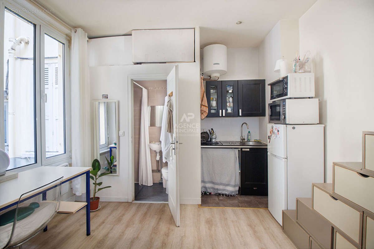 Appartement à PARIS-18E