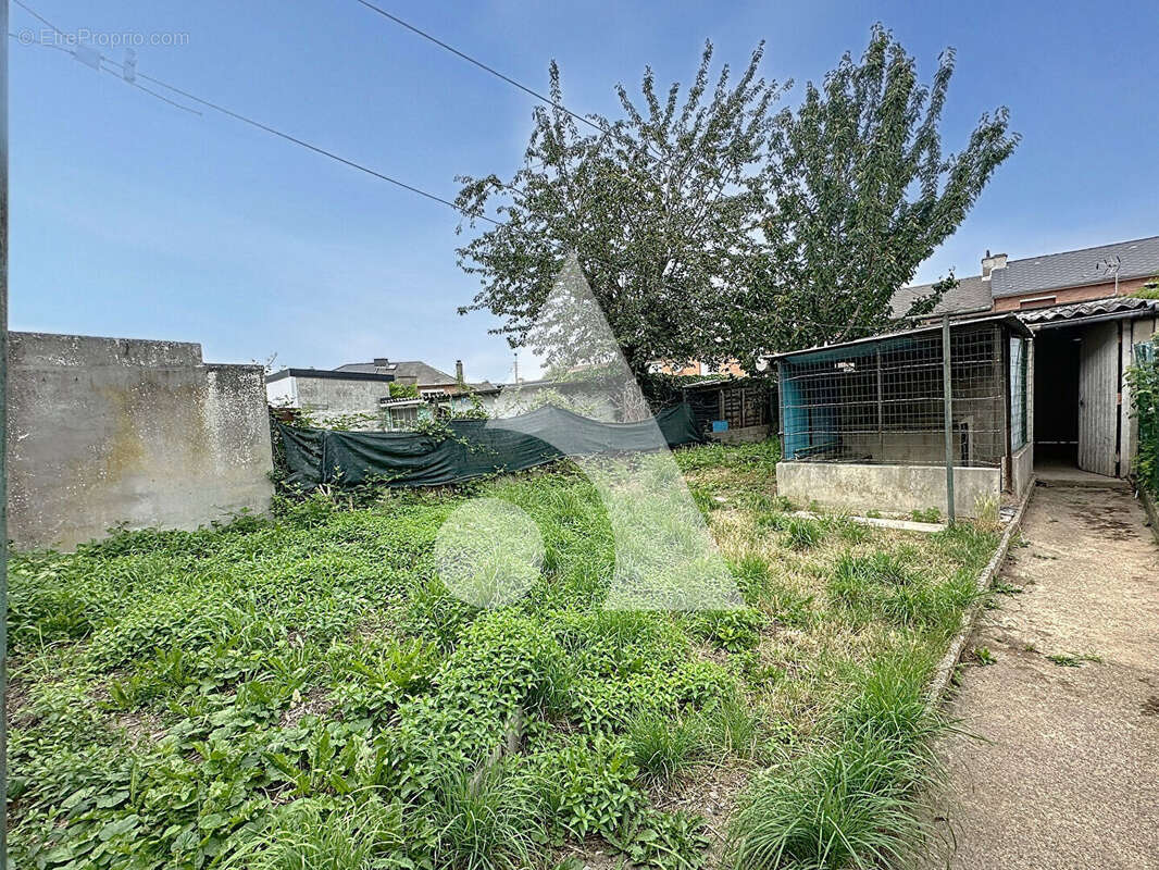 Maison à DOUCHY-LES-MINES