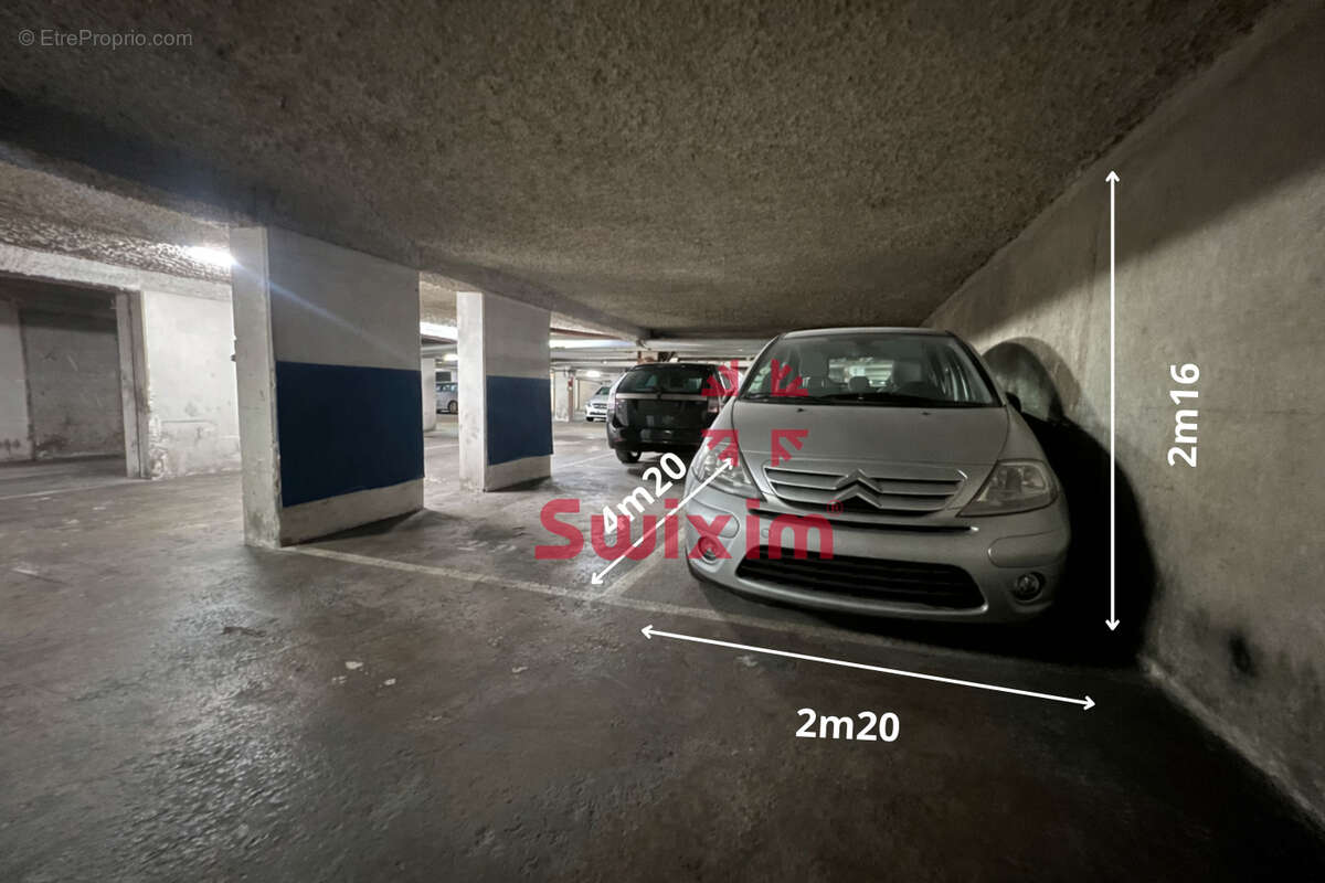 Autre à PARIS-11E