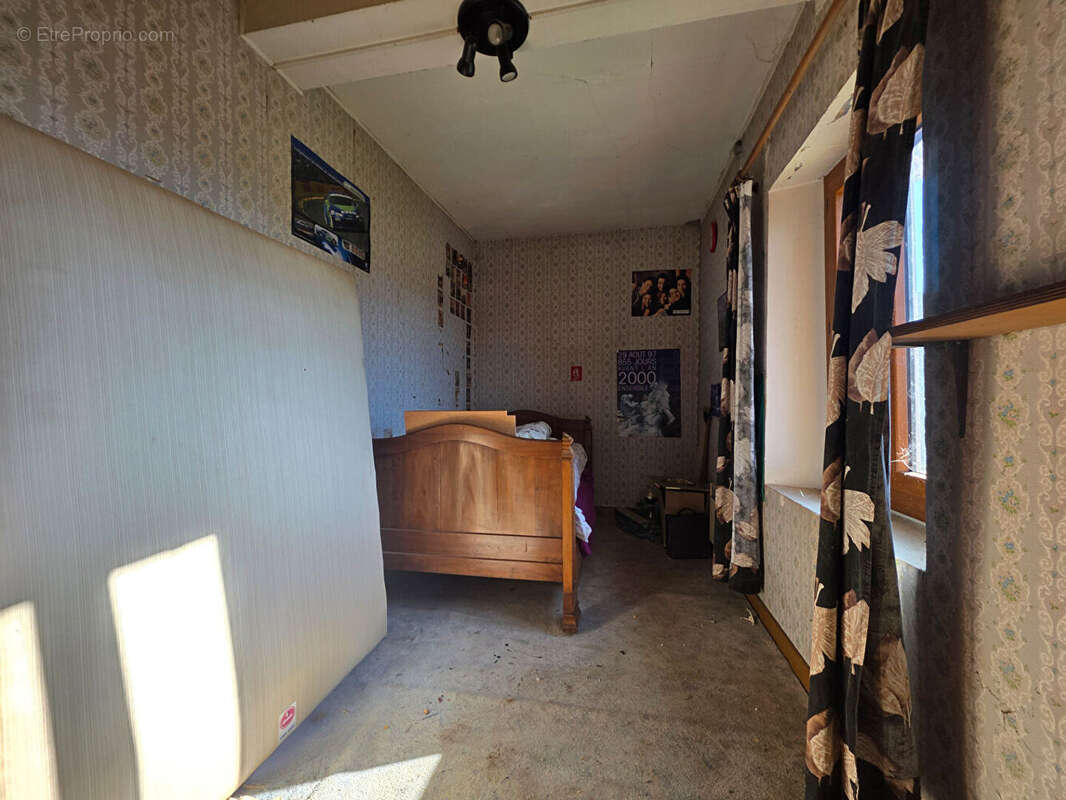 Maison à AVRESSIEUX