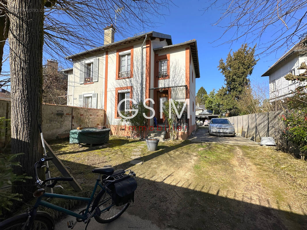 Maison à VAUCRESSON