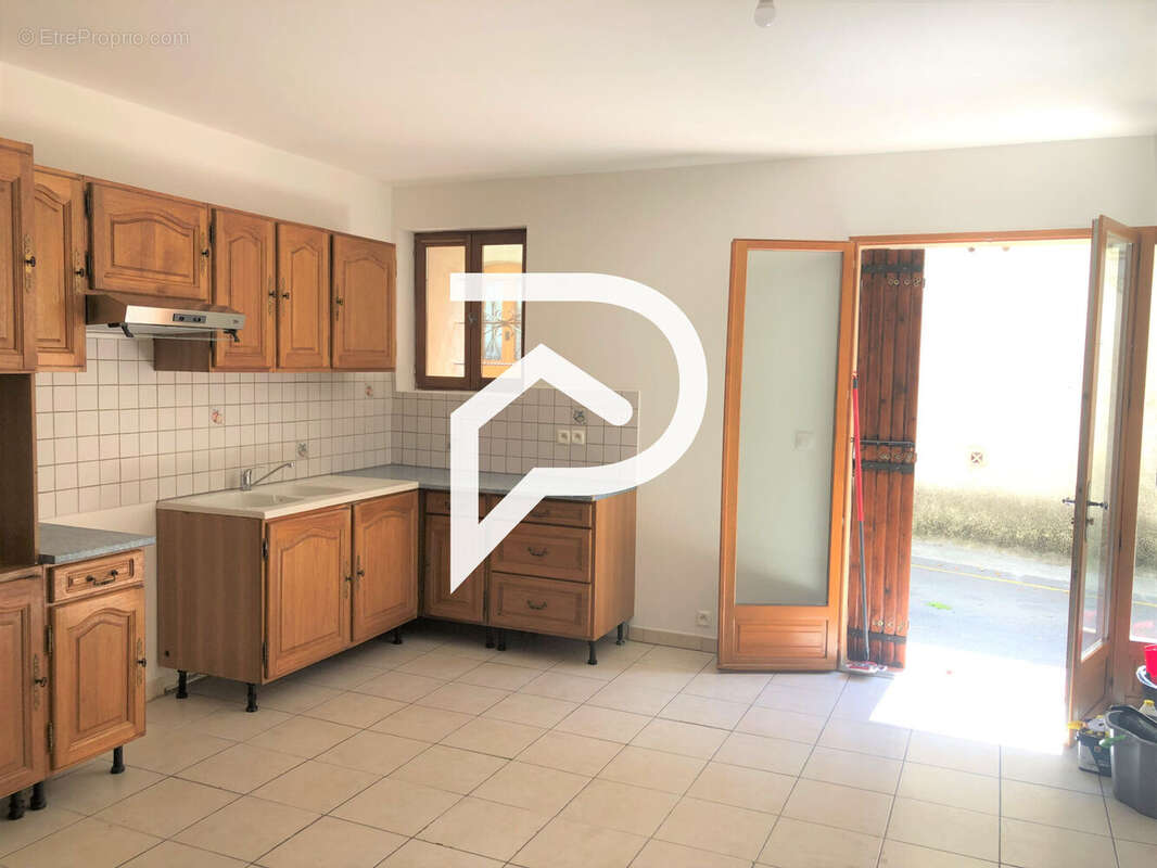 Appartement à CUCURON