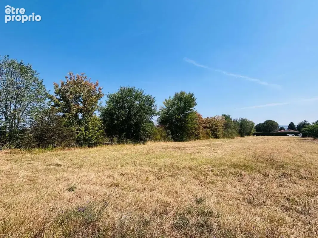 Terrain à BLAN