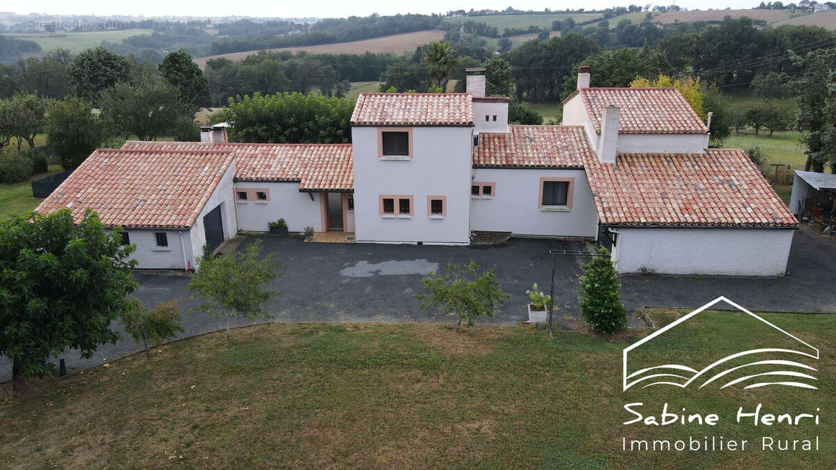 Maison à MIRANDOL-BOURGNOUNAC