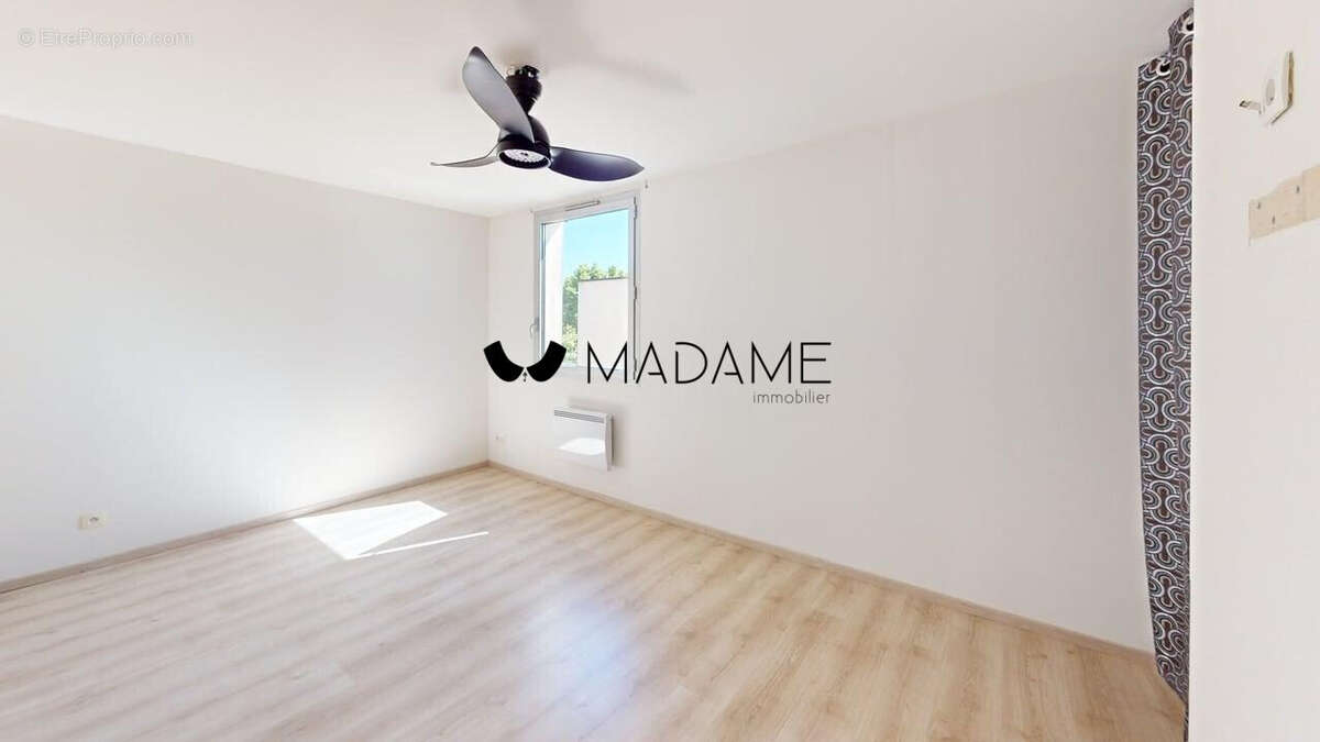 Chambre 1 - Appartement à RIVES