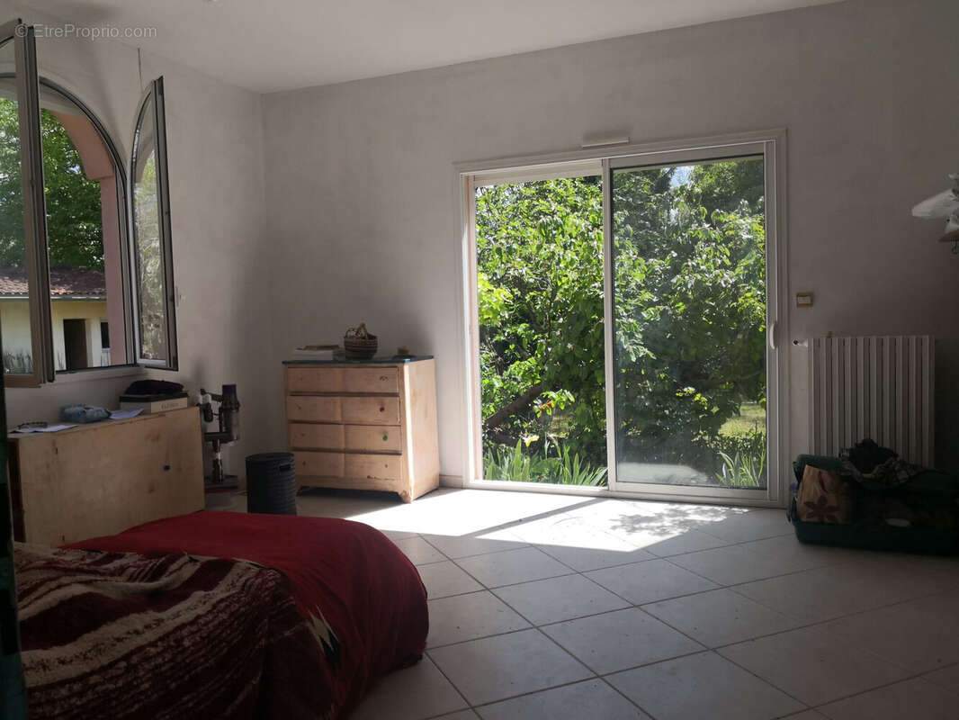 Maison à VILLENAVE-D'ORNON