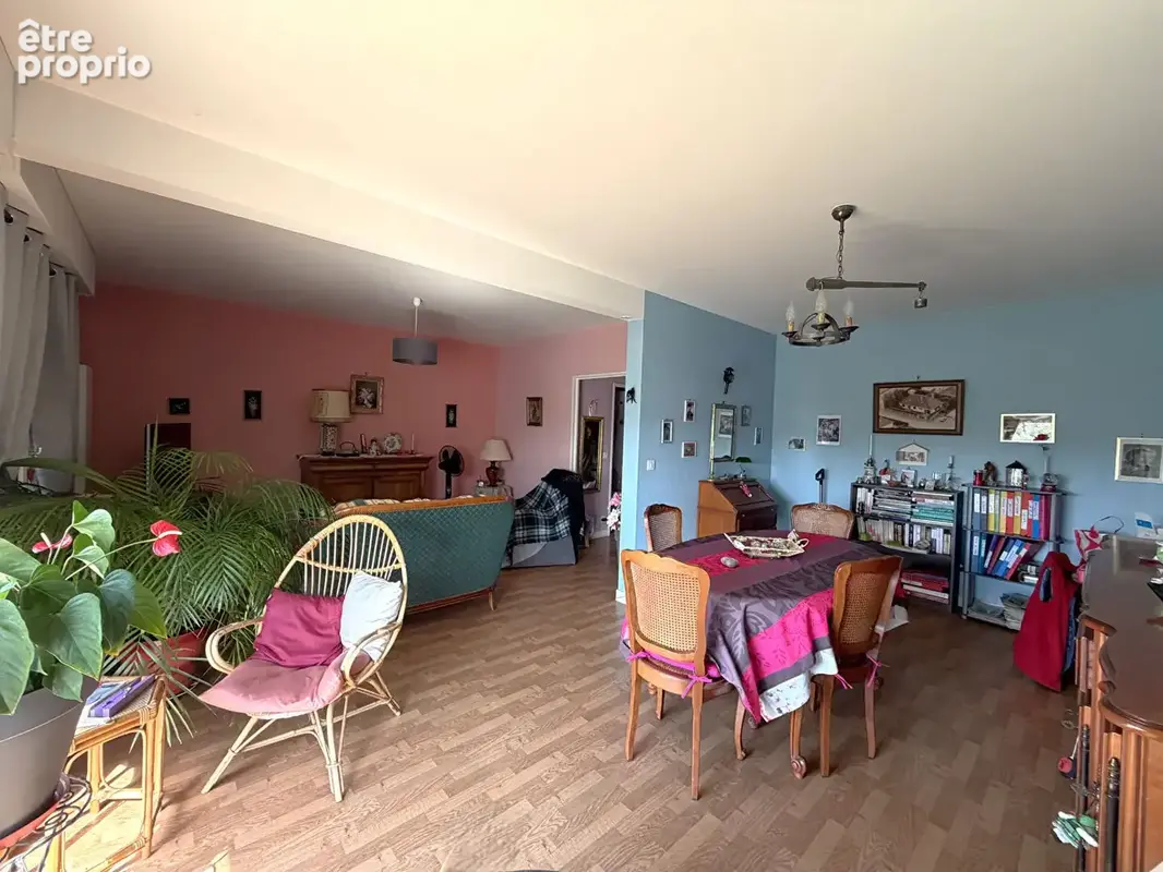 Brou centre, bel appartement T3 - photo 9
