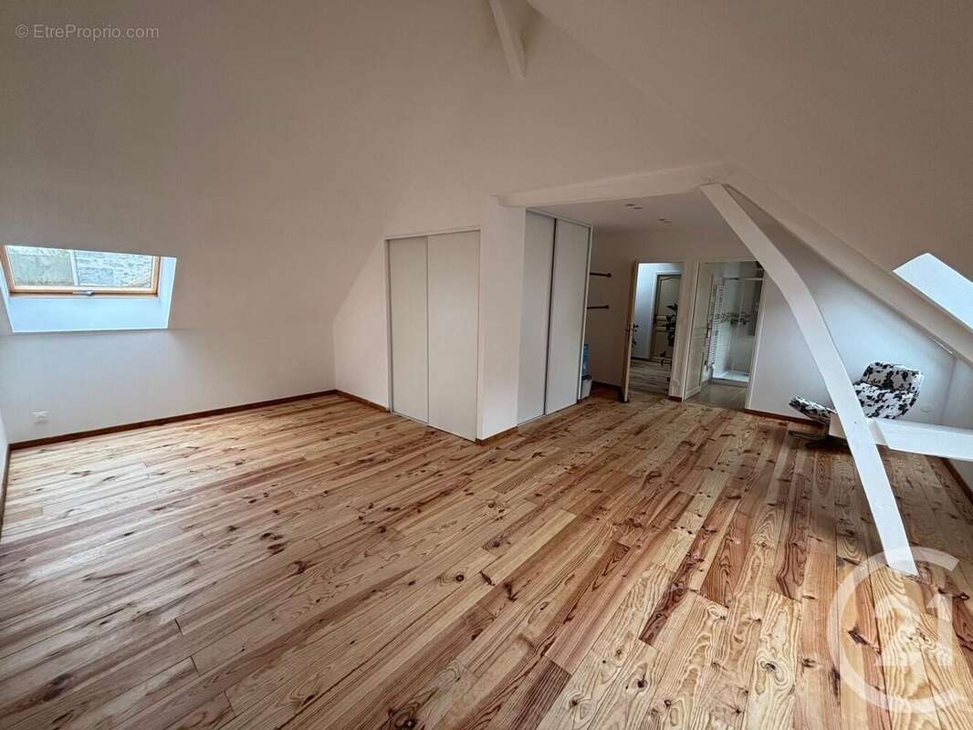 Maison à LA CHAUSSEE-D&#039;IVRY